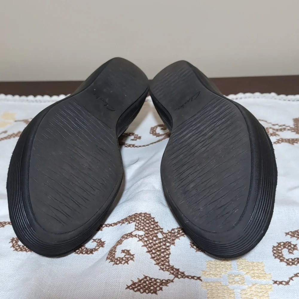 Sz 8 Clark's Black Wedge Sandals - Picture 5 of 8